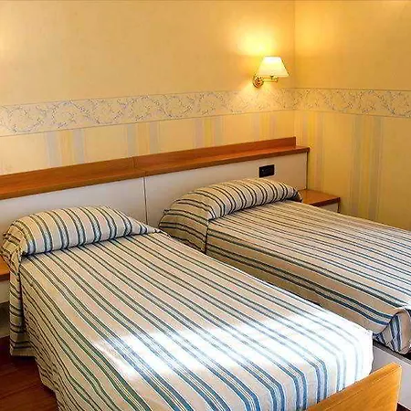 Touring Hotel