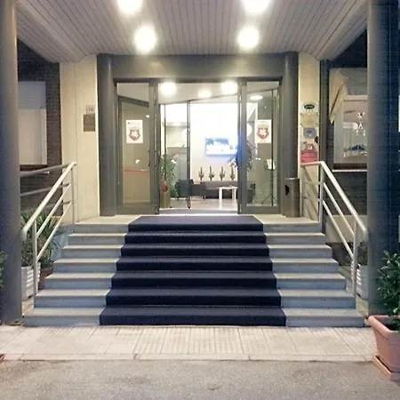 图尔林酒店 3* 法尔科纳拉·玛里提马