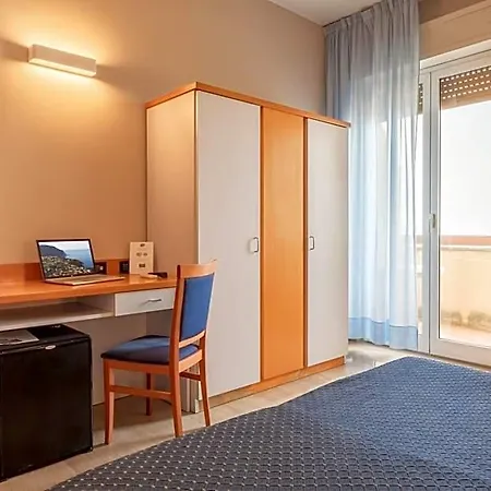 Touring Hotel