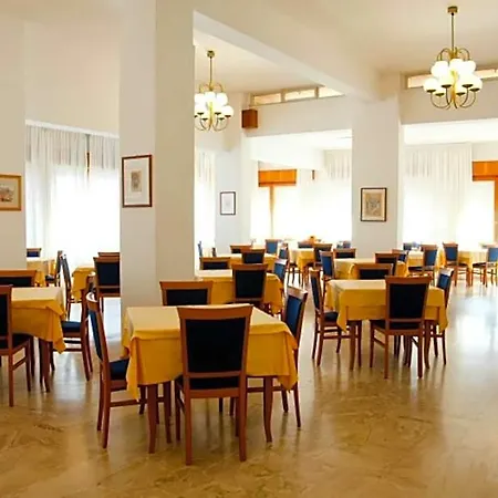 Hotel Touring 3*