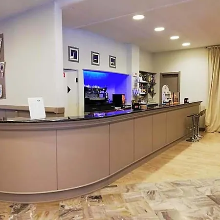 Touring Hotel 3*