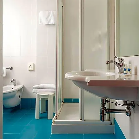 Hotel Touring 3*
